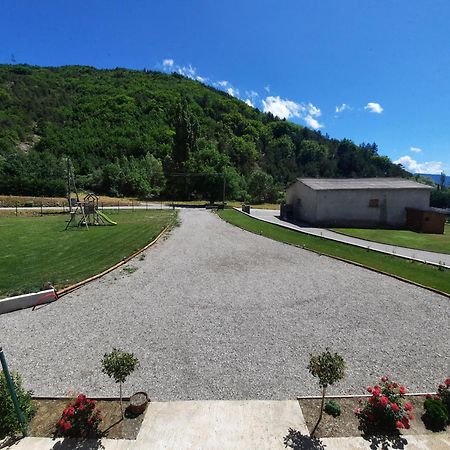 Bed and Breakfast Le Petit Begou Saint-Auban-d'Oze Exterior foto