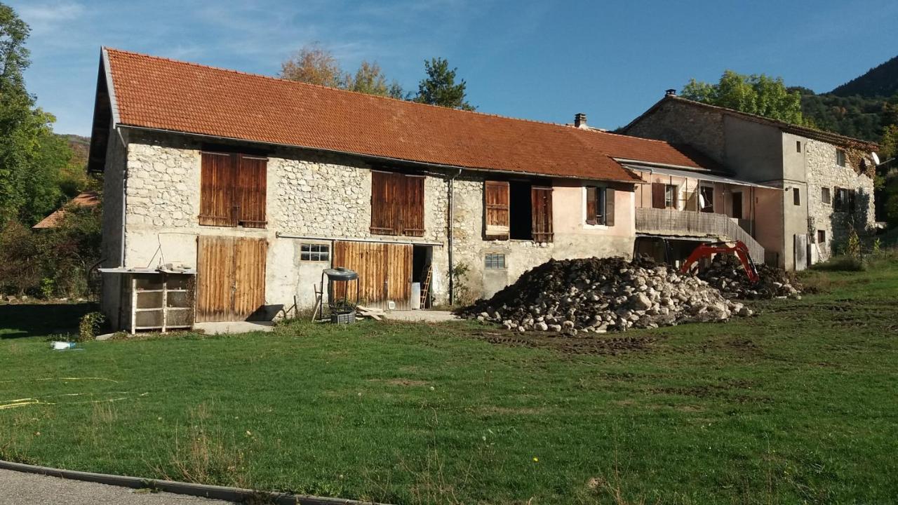 Bed and Breakfast Le Petit Begou Saint-Auban-d'Oze Exterior foto