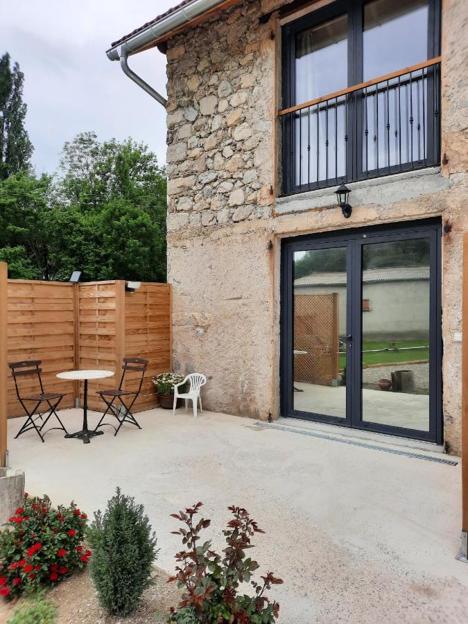 Bed and Breakfast Le Petit Begou Saint-Auban-d'Oze Exterior foto